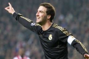 开云体育中国官方网站-加拿大队未来展望：如何在未来赛事中不断提升国际竞争力，加拿大队阵容